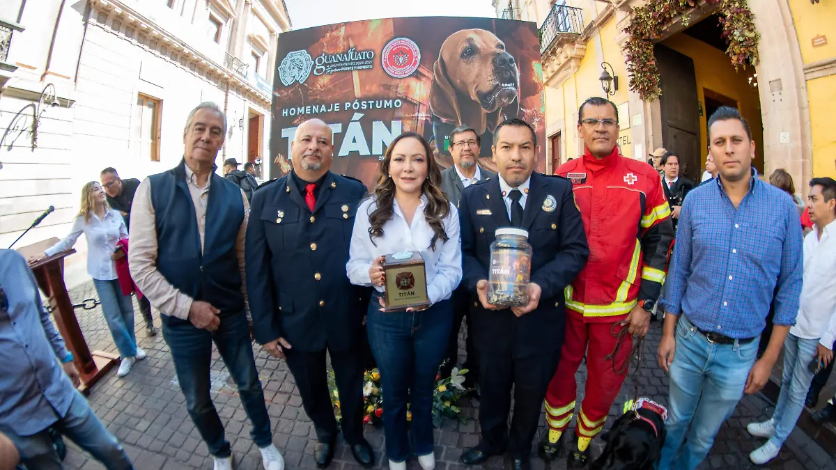 GUANAJUATO- RINDEN HOMENAJE PÓSTUMO A TITÁN EN GUANAJUATO CAPITAL (1)